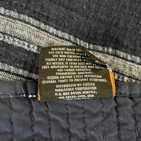 Frye Striped Navy Blue Comforter Queen Quilt 90" x 100" - Picture 4 of 9